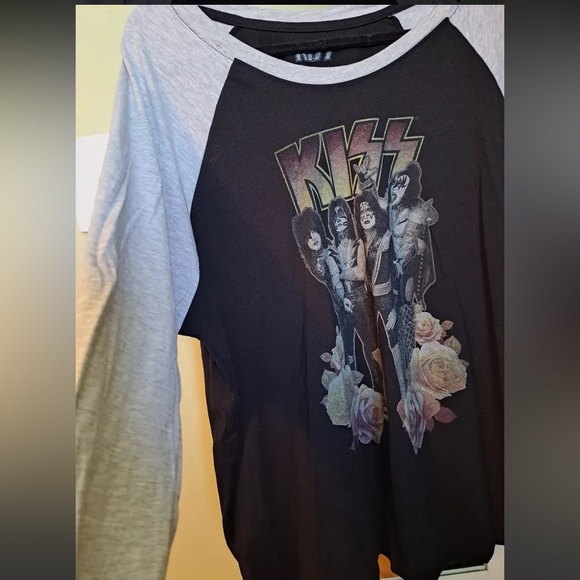 KISS Band Tee T-shirt Top Memorabilia Long Sleeves!!! - Picture 4 of 5